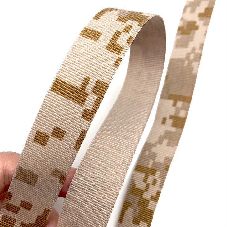 Fita de correia camuflada aor1